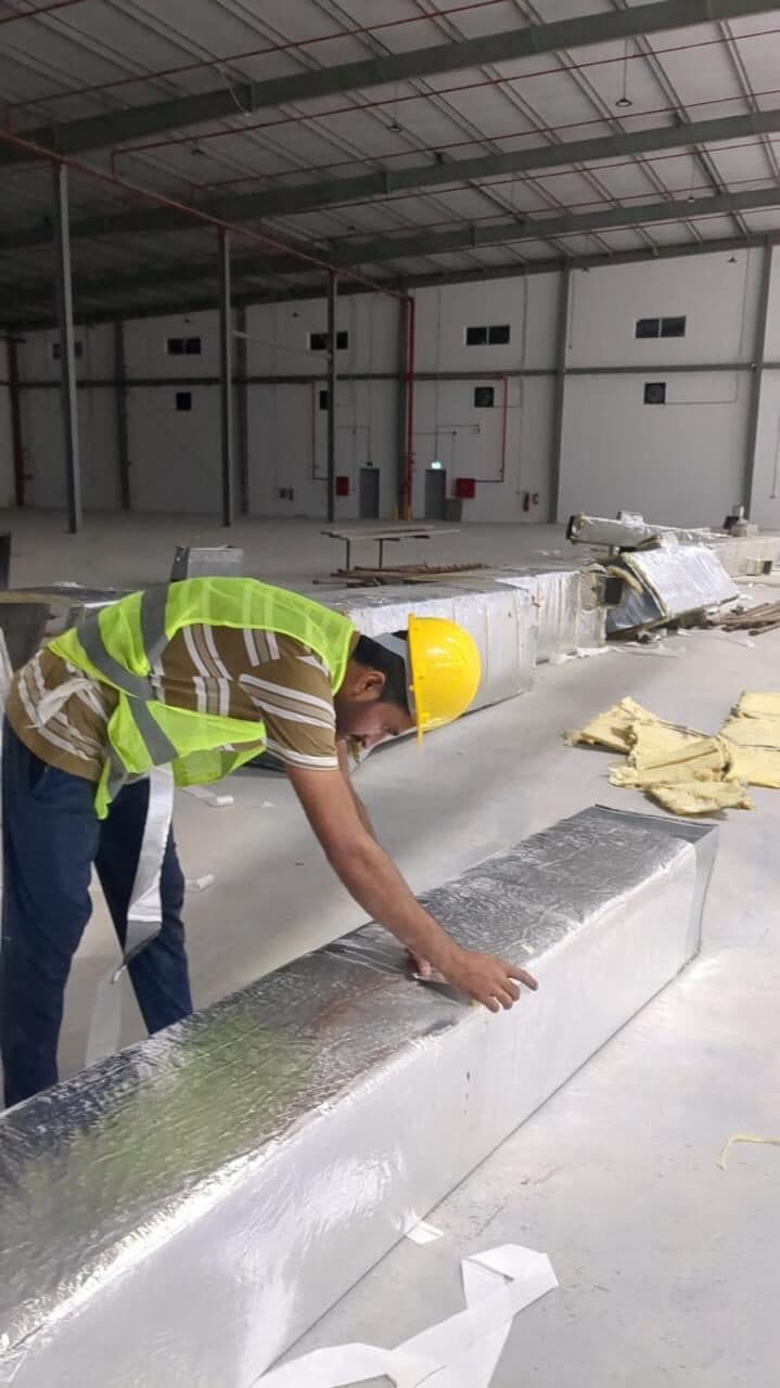 Pre-insulated ducting fabrication and wrapping